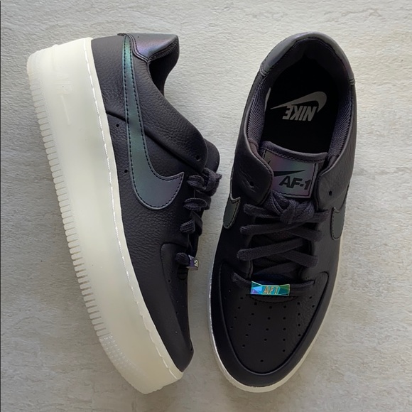 NWT Nike Air Force 1 sage - Picture 7 of 8